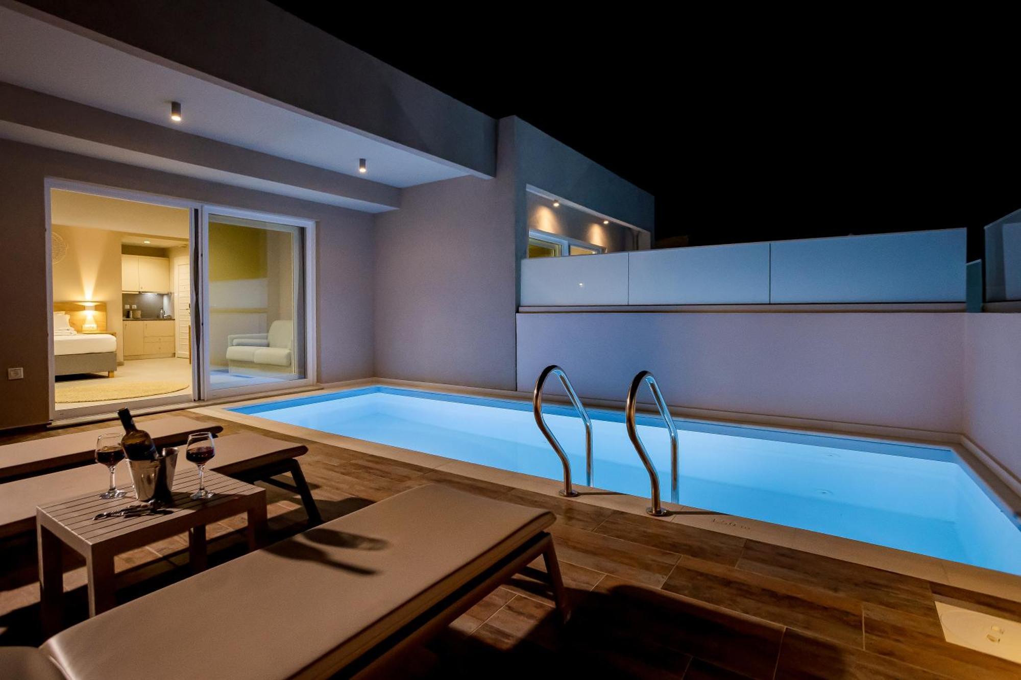 Sarpidon Suites Agia Marina  Екстер'єр фото