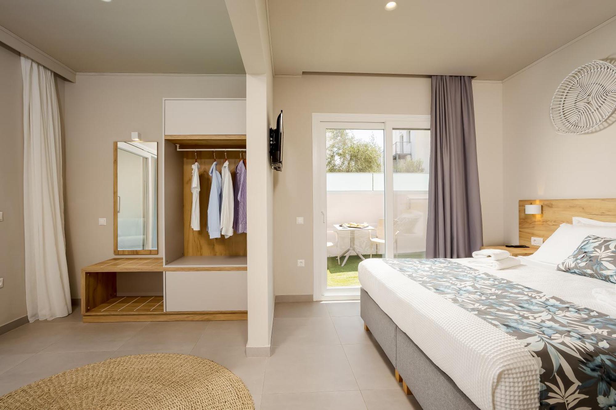 Sarpidon Suites Agia Marina  Екстер'єр фото