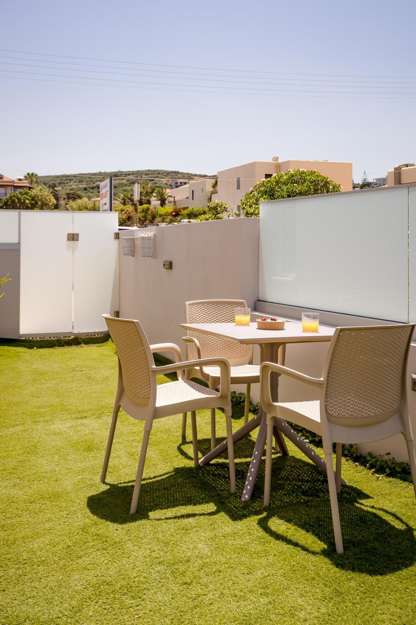 Sarpidon Suites Agia Marina  Екстер'єр фото