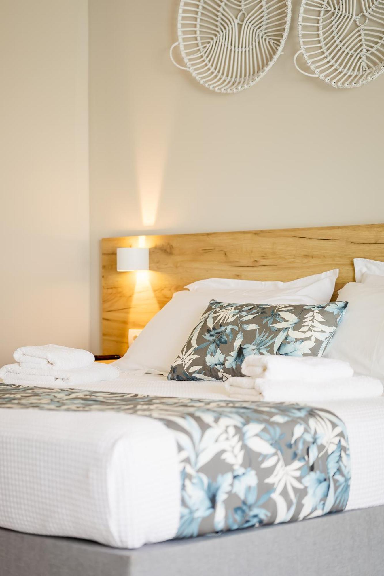 Sarpidon Suites Agia Marina  Екстер'єр фото